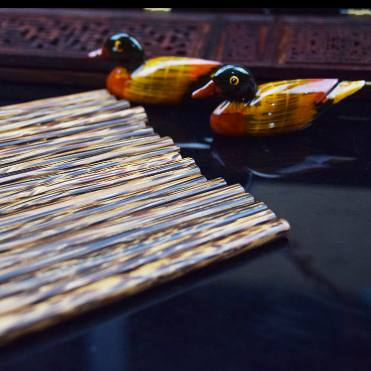 Vietnamese characteristics coconut chopsticks wooden chopsticks wholesale wooden chopsticks non-chicken wings wooden coconut tree chopsticks