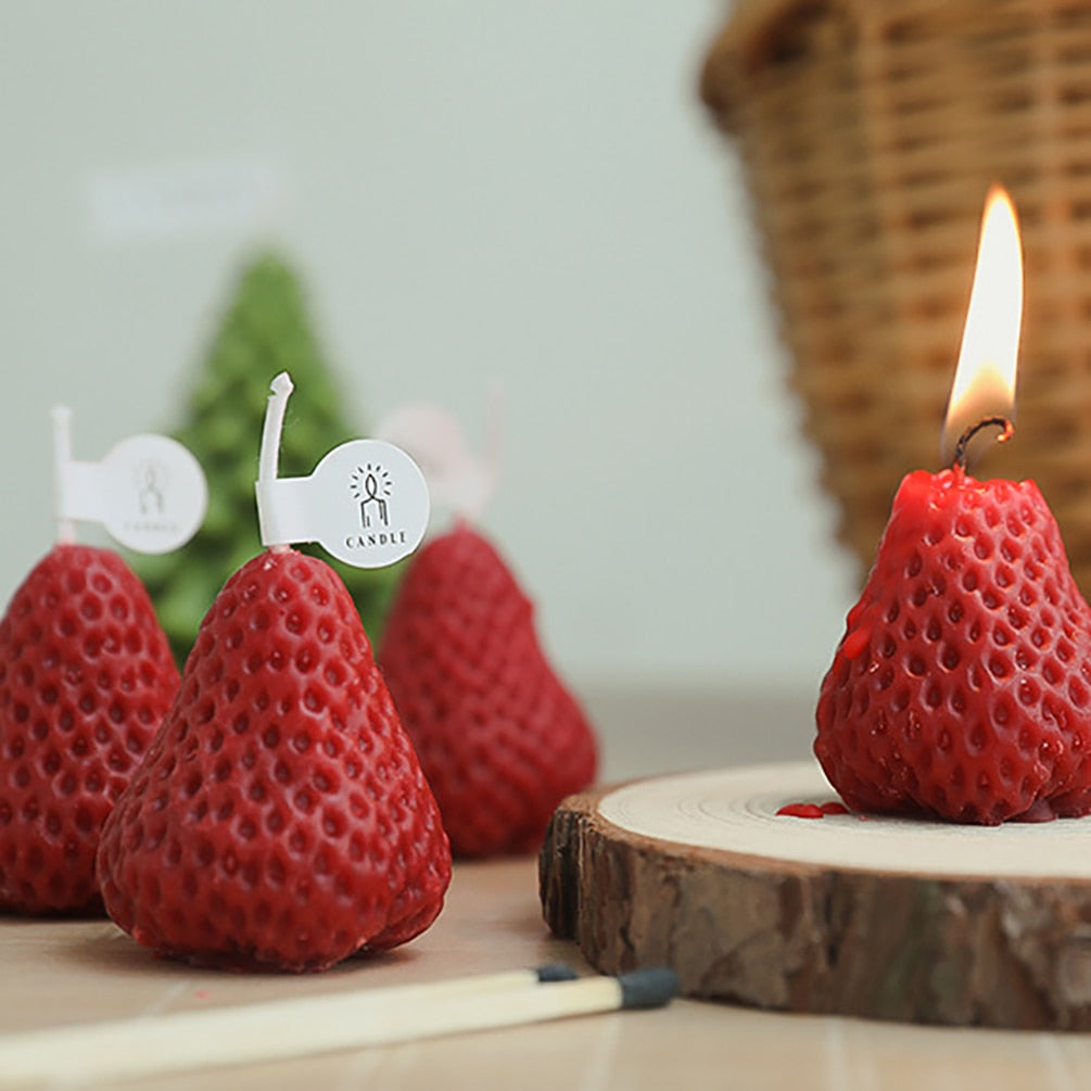 1PC/4PCS Strawberry Decorative Aromatic Candles