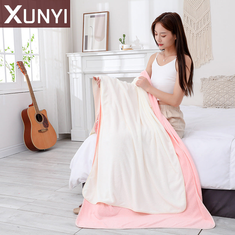 Adding thickened high-tech coral velvet bath towel home is not easy to lose hair than cotton water absorbing