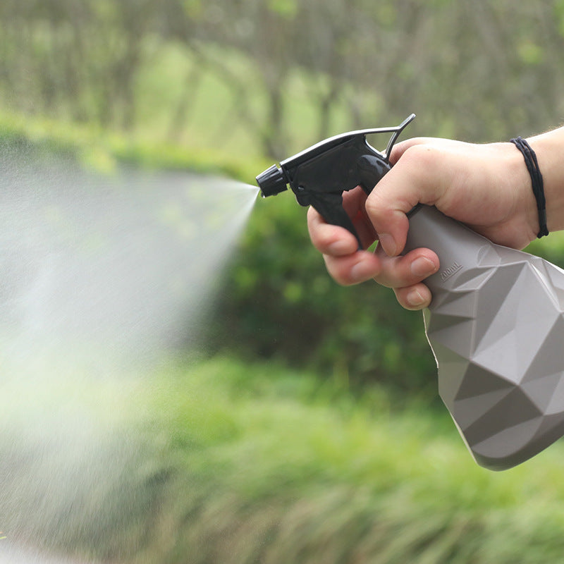 Polygonal watering can house inlet bottle small indoor spray bottle small watering watering can garden seventh kettle